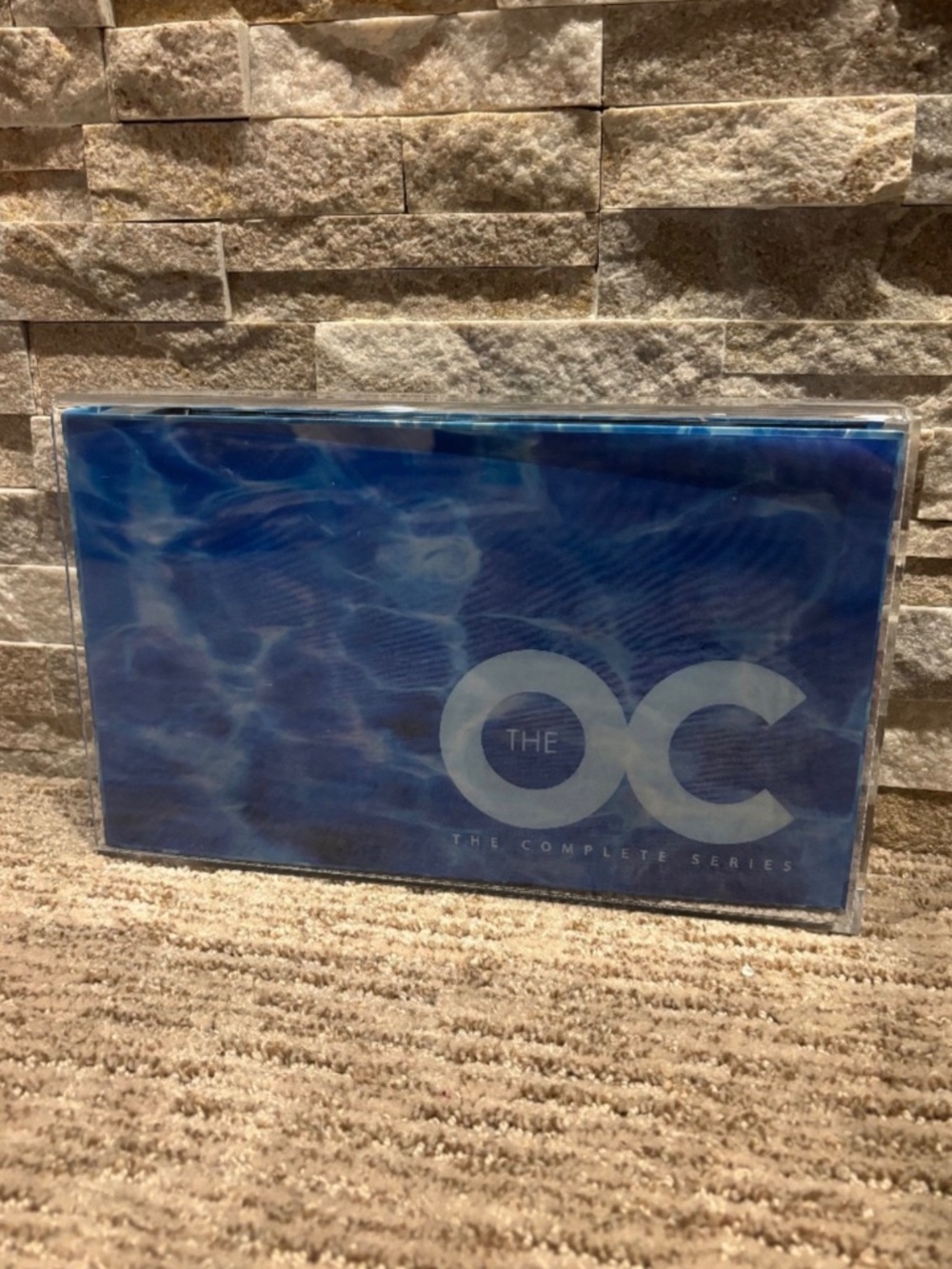 The OC Complete Series Set Limited Edition Book Set - RARE - Picture 2 of 7